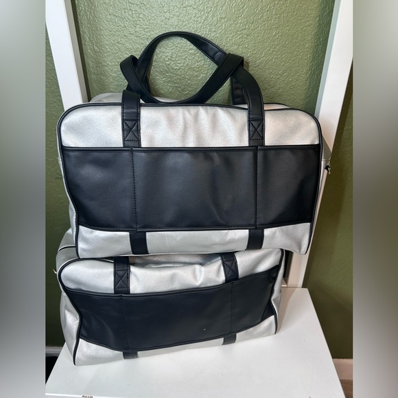 A pair of Betsey Johnson Unicorn Slate large weekender travel bags vacation - Picture 2 of 10